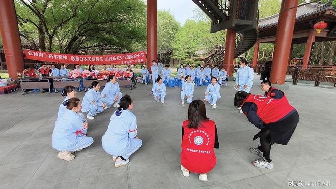 企业致敬白衣天使凝聚社会温情pg电子免费模拟器沈阳爱心(图5)