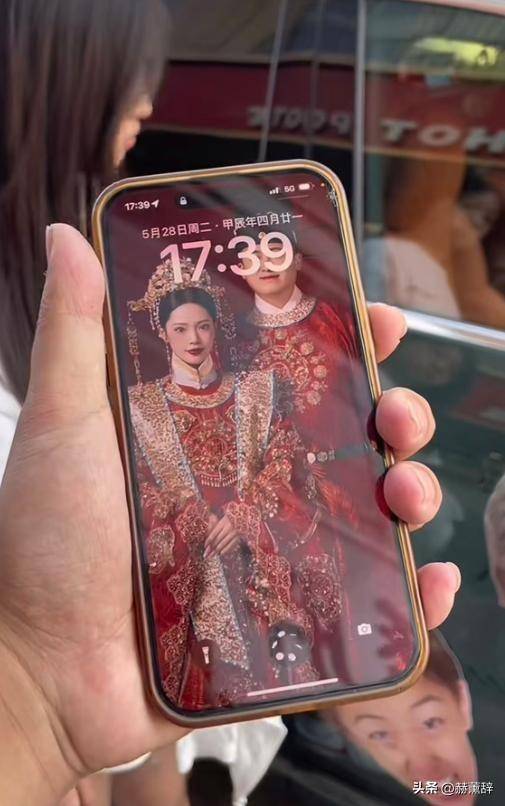 仅25岁当天就下葬前未婚夫是千万网红pg电子模拟器山东美女秦贝贝去世年(图10)